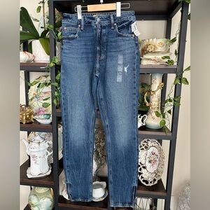 Maurices Goldie Blues High Rise Slim Straight Jeans Size 4 Reg Ankle Zip Distres